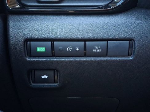 Used 2022 Nissan Sentra SV image 23