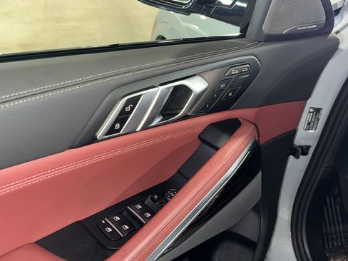 Certified 2025 BMW X6 xDrive40i image 18
