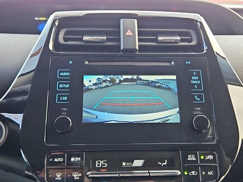 Used 2018 Toyota Prius Two image 18