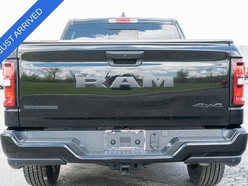 Used 2025 RAM 1500 Big Horn AWD/4WD image 7