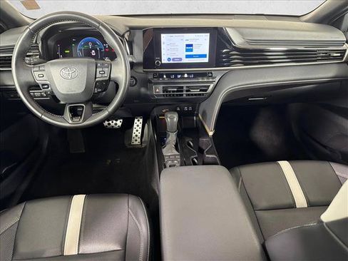 Used 2025 Toyota Camry SE FWD image 22