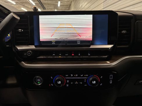 Used 2022 Chevrolet Silverado 1500 RST w/ Z71 Off-Road Package image 19