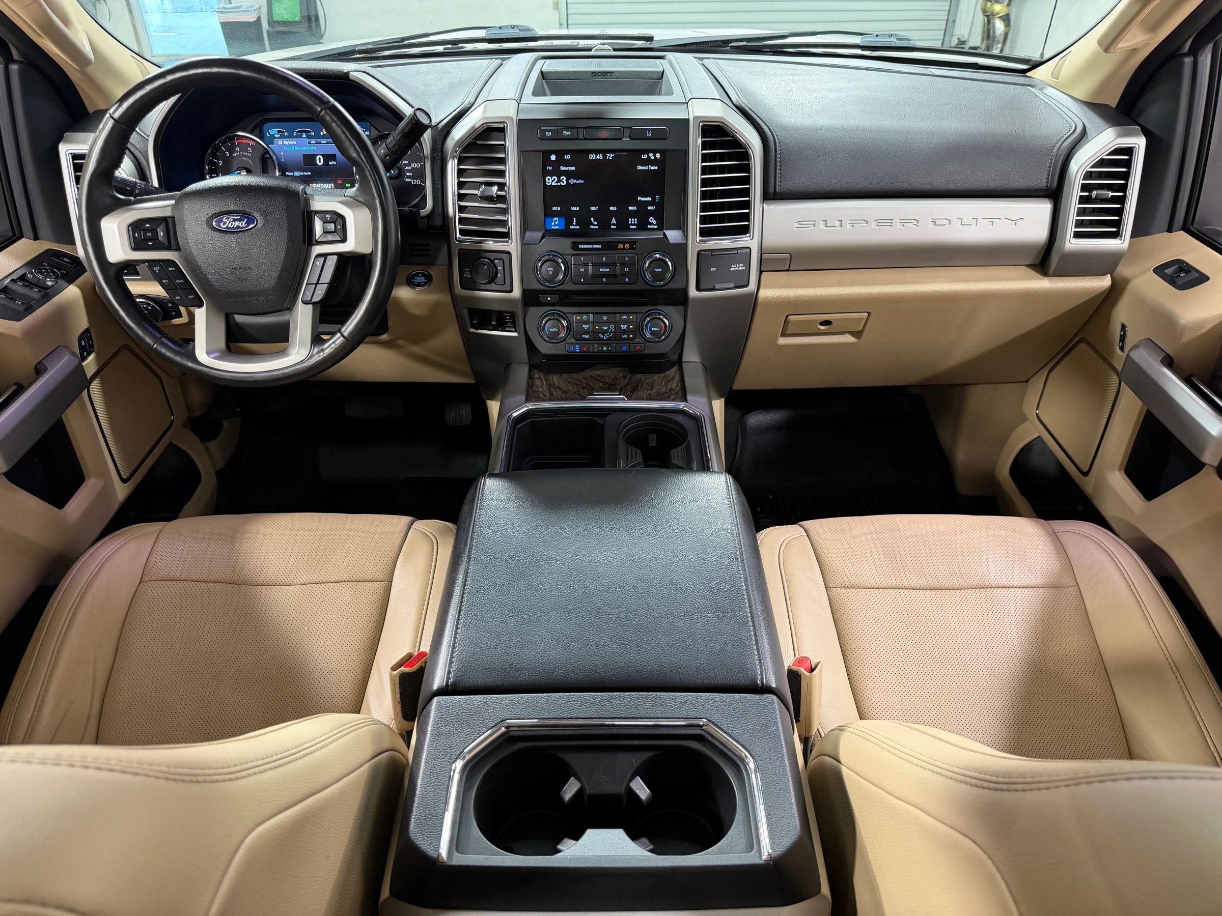 Used 2017 Ford F350 Lariat w/ Lariat Ultimate Package AWD/4WD image 24
