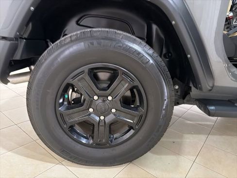 Used 2021 Jeep Wrangler Sport image 27