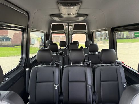 Used 2025 Mercedes-Benz Sprinter 2500 image 22