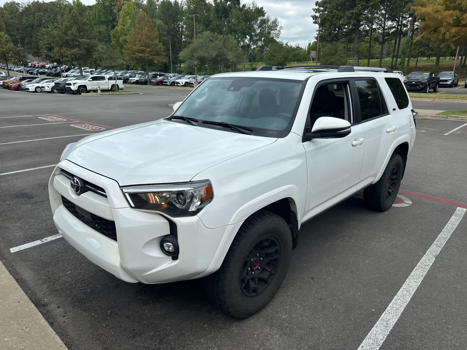 Used 2024 Toyota 4Runner SR5 Premium w/ Moonroof Package AWD/4WD image 2