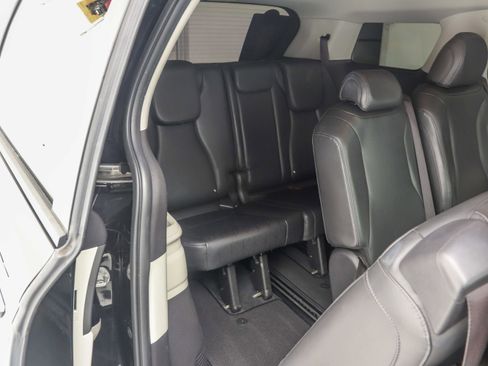 Used 2022 Kia Carnival LX image 13