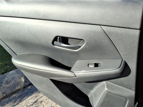 New 2025 Nissan Sentra S image 8