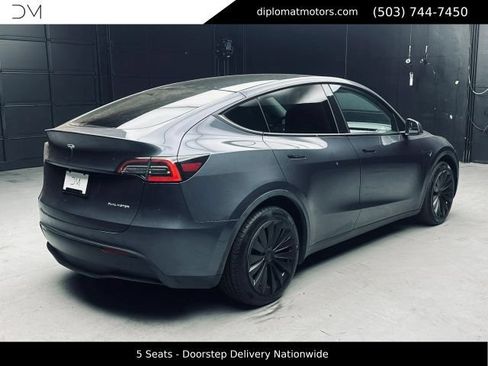 Used 2021 Tesla Model Y Long Range AWD/4WD image 7