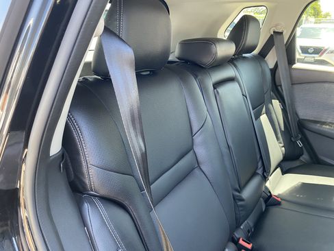 Used 2023 Nissan Rogue SV FWD image 27
