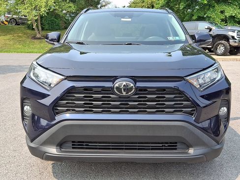 Used 2021 Toyota RAV4 XLE w/ Convenience Package AWD/4WD image 4