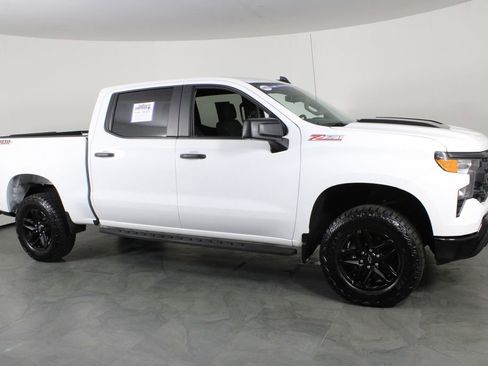 Used 2026 Chevrolet Silverado 1500 Custom Trail Boss AWD/4WD image 14