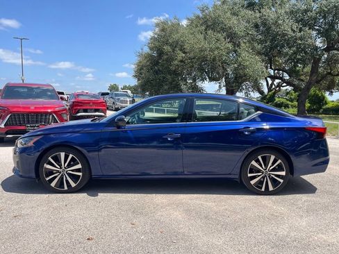 Used 2024 Nissan Altima 2.5 SR FWD image 8