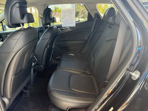 Used 2023 Kia Sportage EX image 14