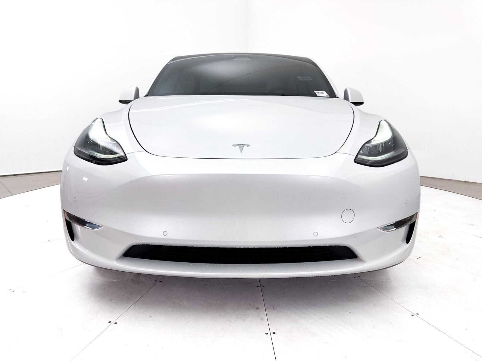 Used 2022 Tesla Model Y Performance AWD/4WD image 11