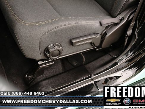 Used 2024 Jeep Wrangler Sport S image 33