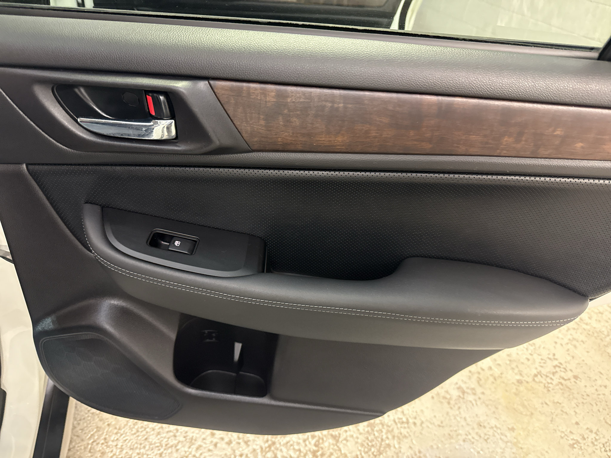 Used 2016 Subaru Outback 2.5i Limited AWD/4WD image 19