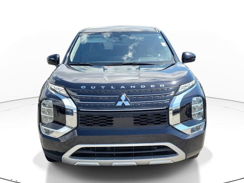 Used 2024 Mitsubishi Outlander SE Black Edition AWD/4WD image 2