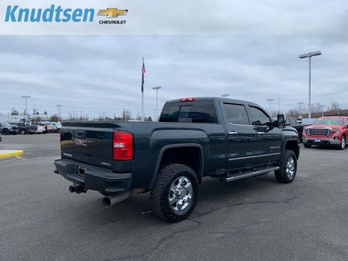 Used 2018 GMC Sierra 3500 Denali w/ Duramax Plus Package image 7
