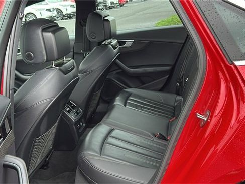 Used 2024 Audi A4 2.0T Premium Plus image 24