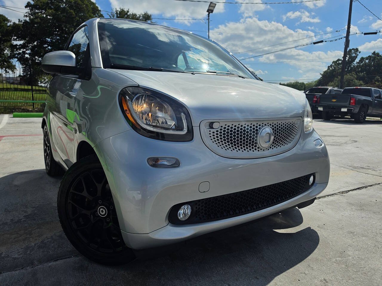 Used 2016 smart fortwo passion w/ Sport Package RWD image 54