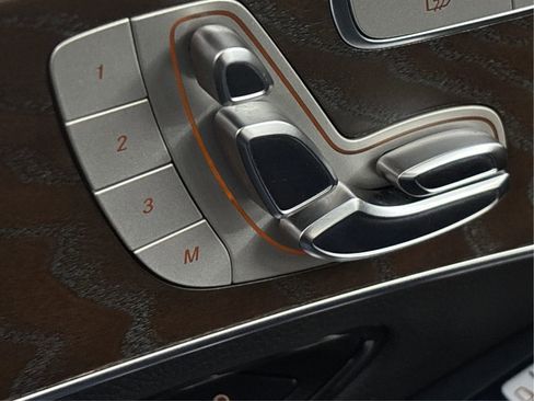 Used 2019 Mercedes-Benz GLC 300 4MATIC Coupe image 25