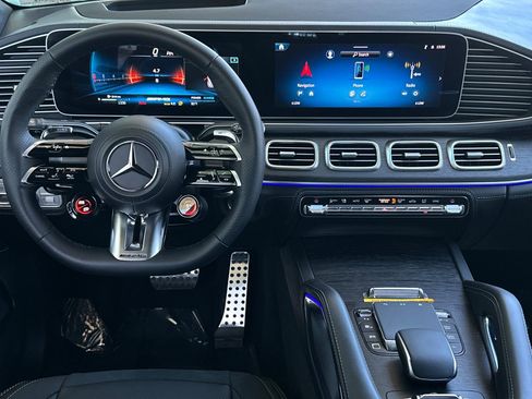 New 2026 Mercedes-Benz GLS 63 AMG 4MATIC image 24