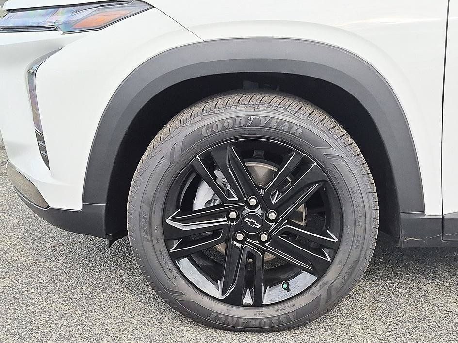 Certified 2026 Chevrolet Trax ACTIV FWD image 10