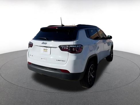 Used 2025 Jeep Compass Limited image 14