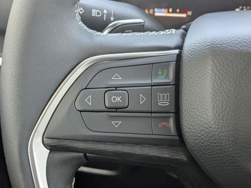 New 2025 Jeep Grand Cherokee Laredo X w/ Luxury Tech Group I image 24