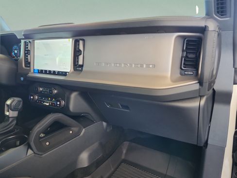 New 2026 Ford Bronco Outer Banks w/ Sasquatch Package AWD/4WD image 20