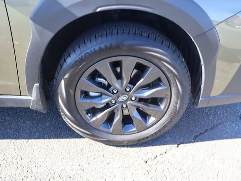 Certified 2025 Subaru Outback Onyx Edition w/ Popular Package #2 image 40