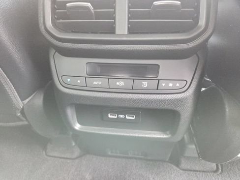 Used 2023 Honda Pilot EX-L image 15