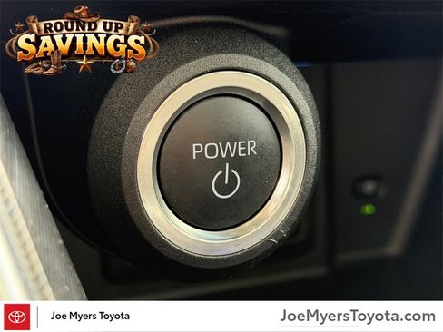 Used 2024 Toyota Venza Limited image 22