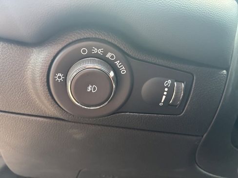 Used 2022 Dodge Durango GT image 19