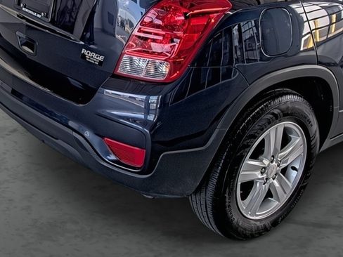 Used 2019 Chevrolet Trax LS w/ Tint and Cruise Package FWD image 13