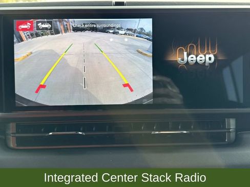 Used 2025 Jeep Wrangler Sahara image 29