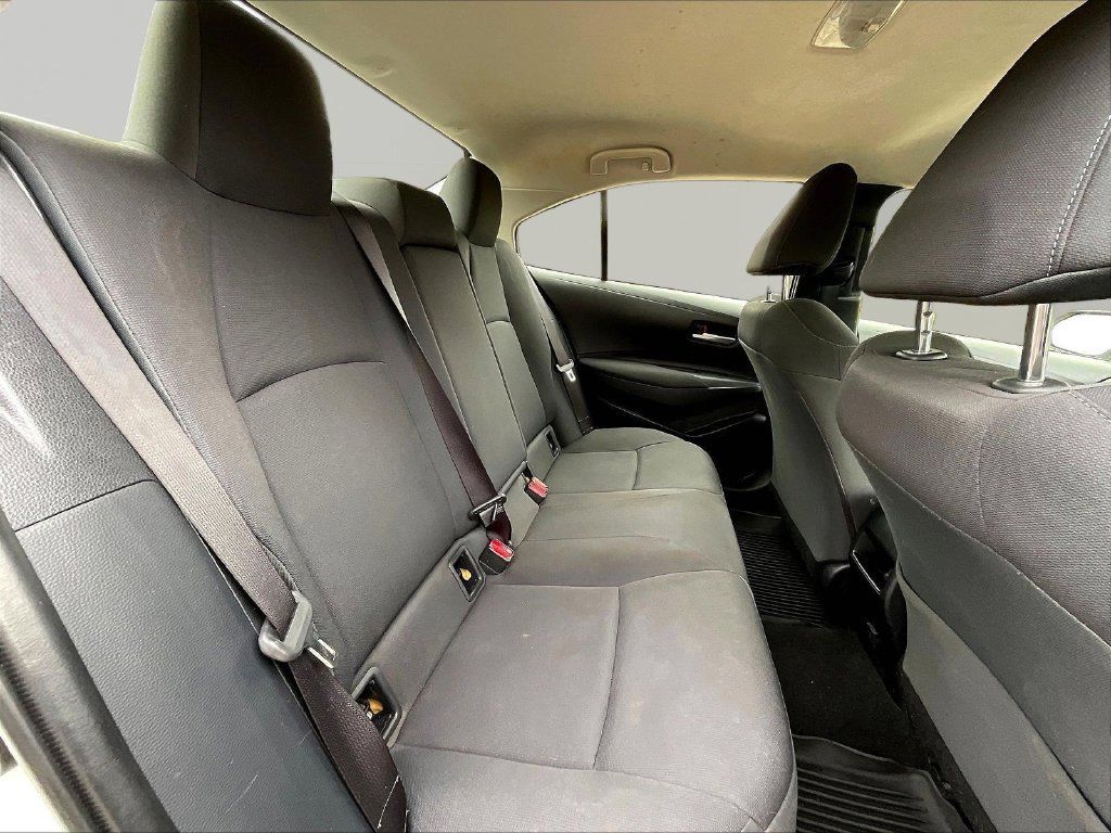 Used 2021 Toyota Corolla LE FWD image 27