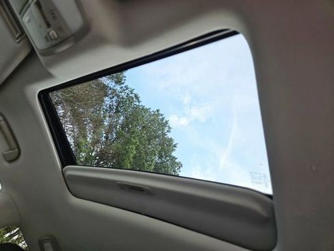 Used 2018 Nissan Armada SL w/ Moonroof Package image 28