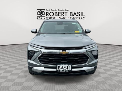 Used 2024 Chevrolet TrailBlazer LT w/ LT Cold Weather Package AWD/4WD image 4