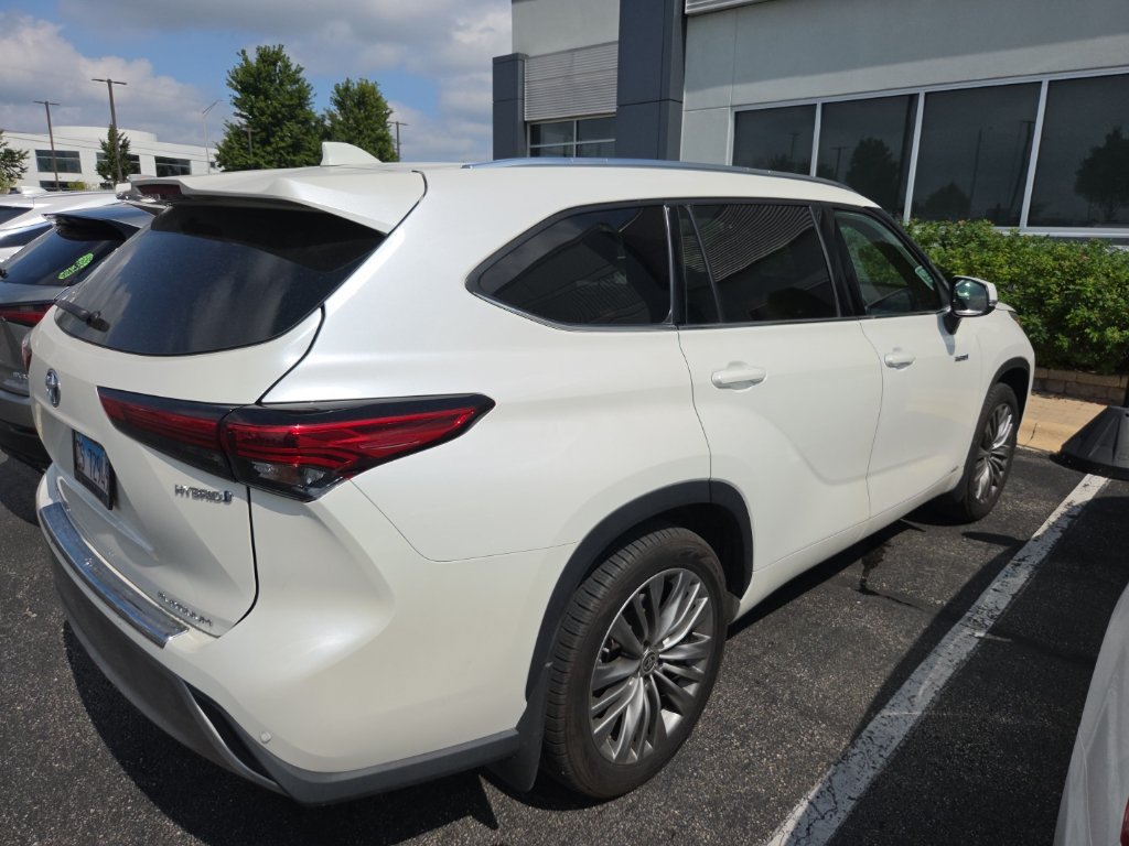 Used 2021 Toyota Highlander Platinum AWD/4WD image 4