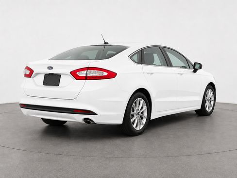 Used 2016 Ford Fusion SE w/ Equipment Group 202A FWD image 4
