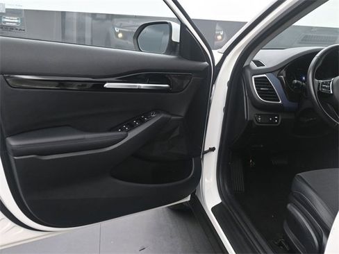 Used 2023 Kia Seltos S w/ Navigation Package image 17