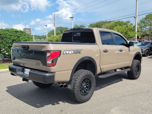Used 2021 Nissan Titan PRO-4X w/ Pro-4x Convenience Package AWD/4WD image 4