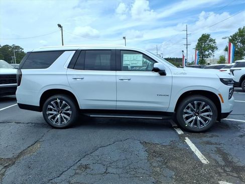 New 2026 Chevrolet Tahoe High Country w/ Sun And Tow Package AWD/4WD image 2