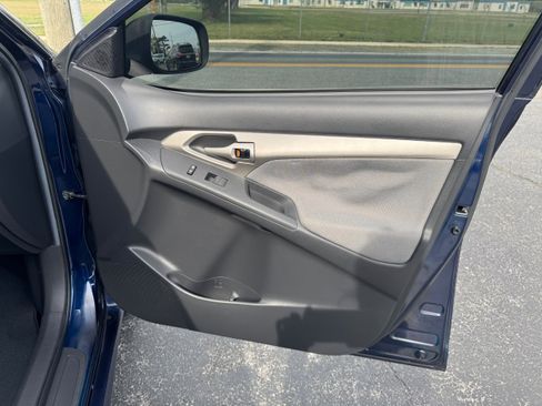 Used 2009 Toyota Matrix XRS image 18