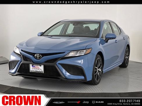 Used 2024 Toyota Camry SE FWD image 3