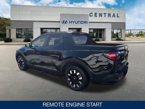 Certified 2025 Hyundai Santa Cruz SEL image 8