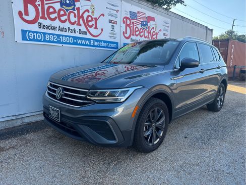 Used 2023 Volkswagen Tiguan SE AWD/4WD image 6