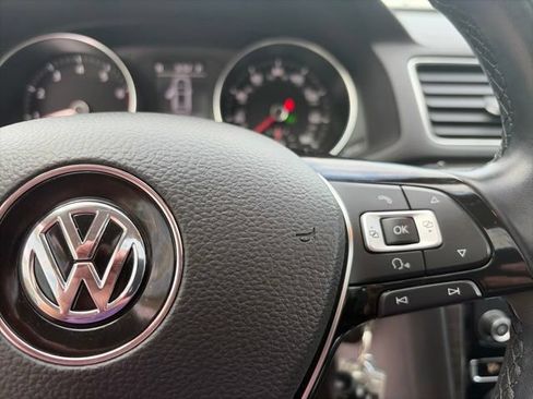 Used 2016 Volkswagen Passat 1.8T SE FWD image 26